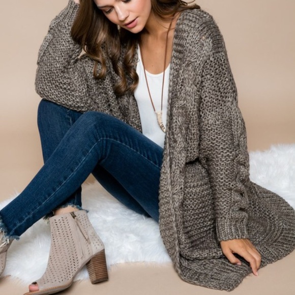 Sweaters - ✨LAST ✨ Gray Cardigan